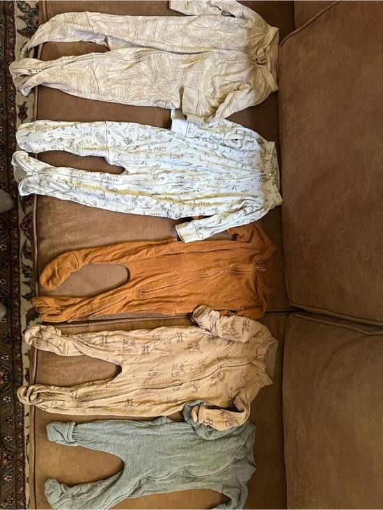 Goumi Other - 5 Goumi zipper pajamas